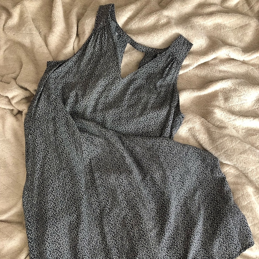 Old Navy Sleeveless Dress - Size Medium